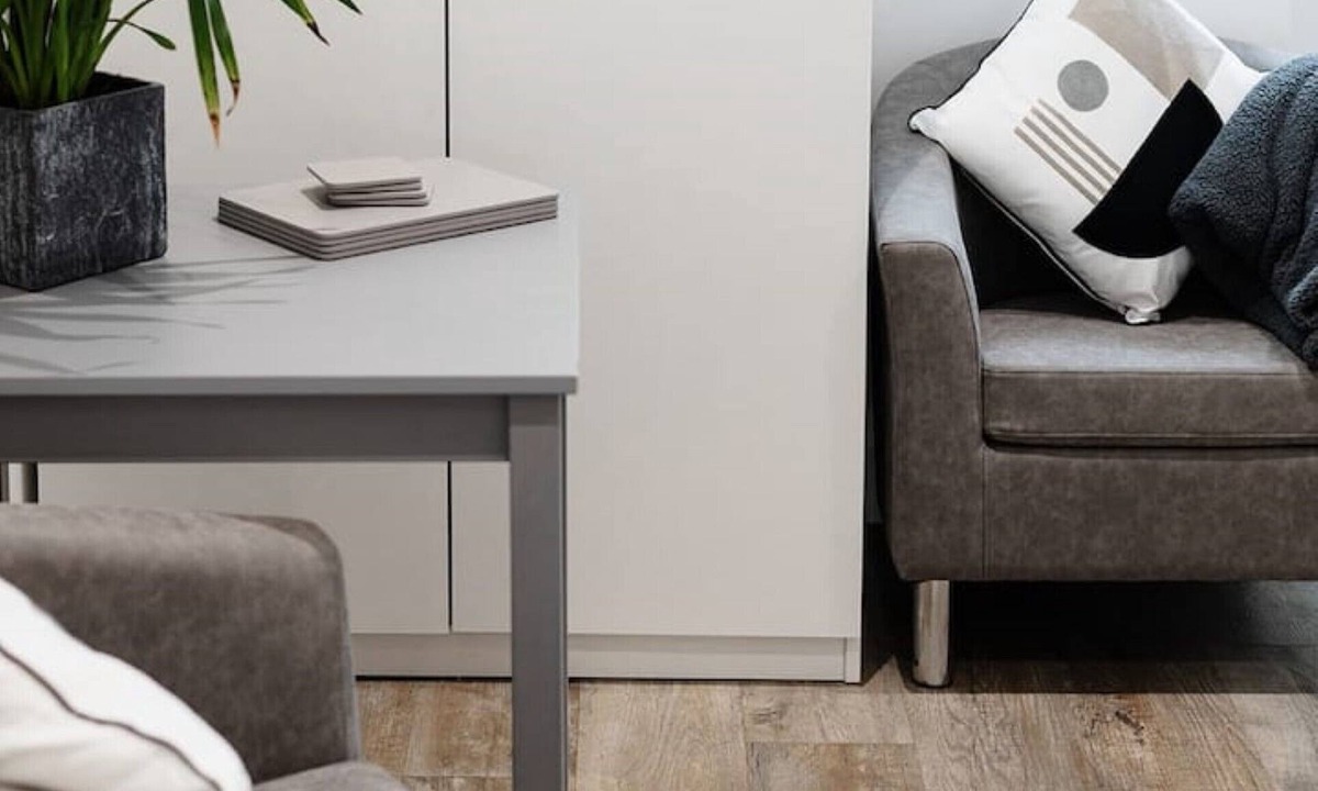 Rosudgeon Apartment | Flat/private garden, coastal walking