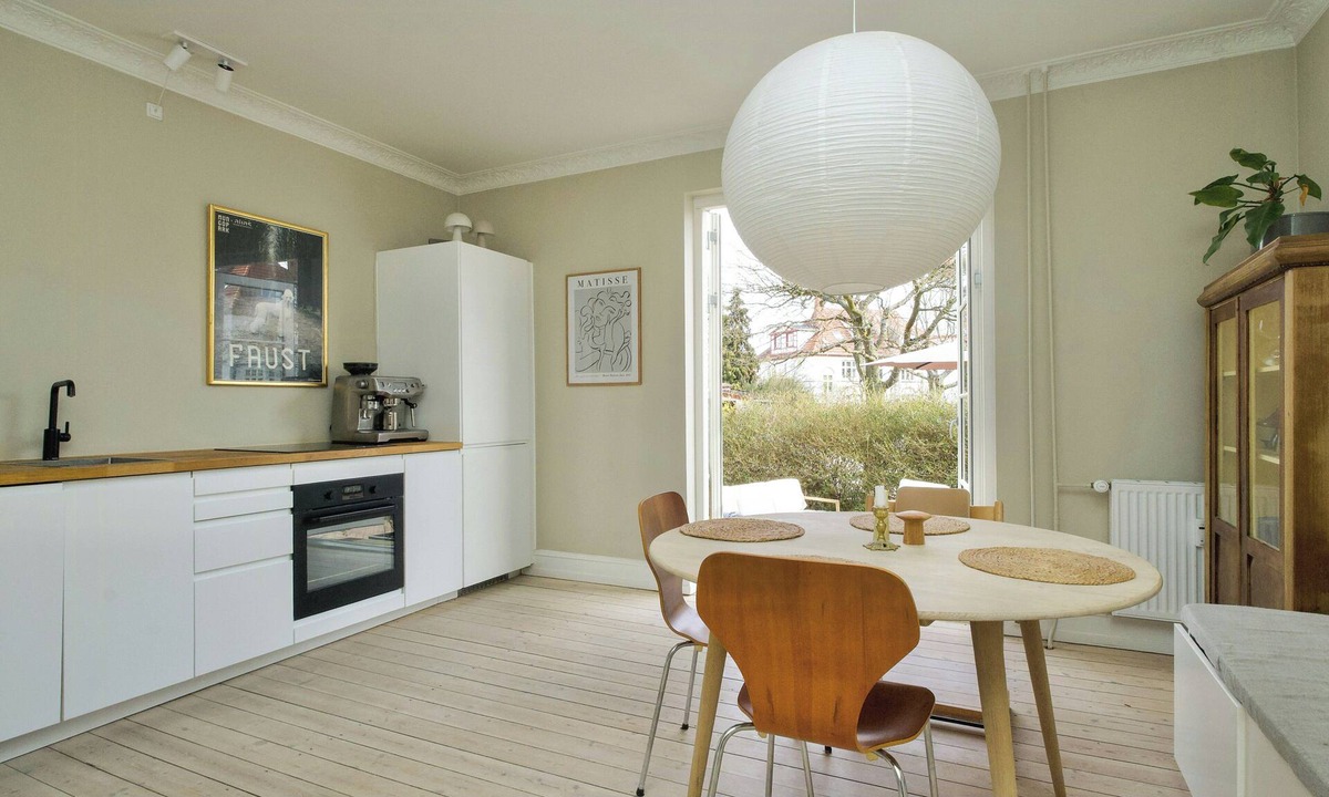 Vigerslev Apartment | Flat with garden and bright rooms