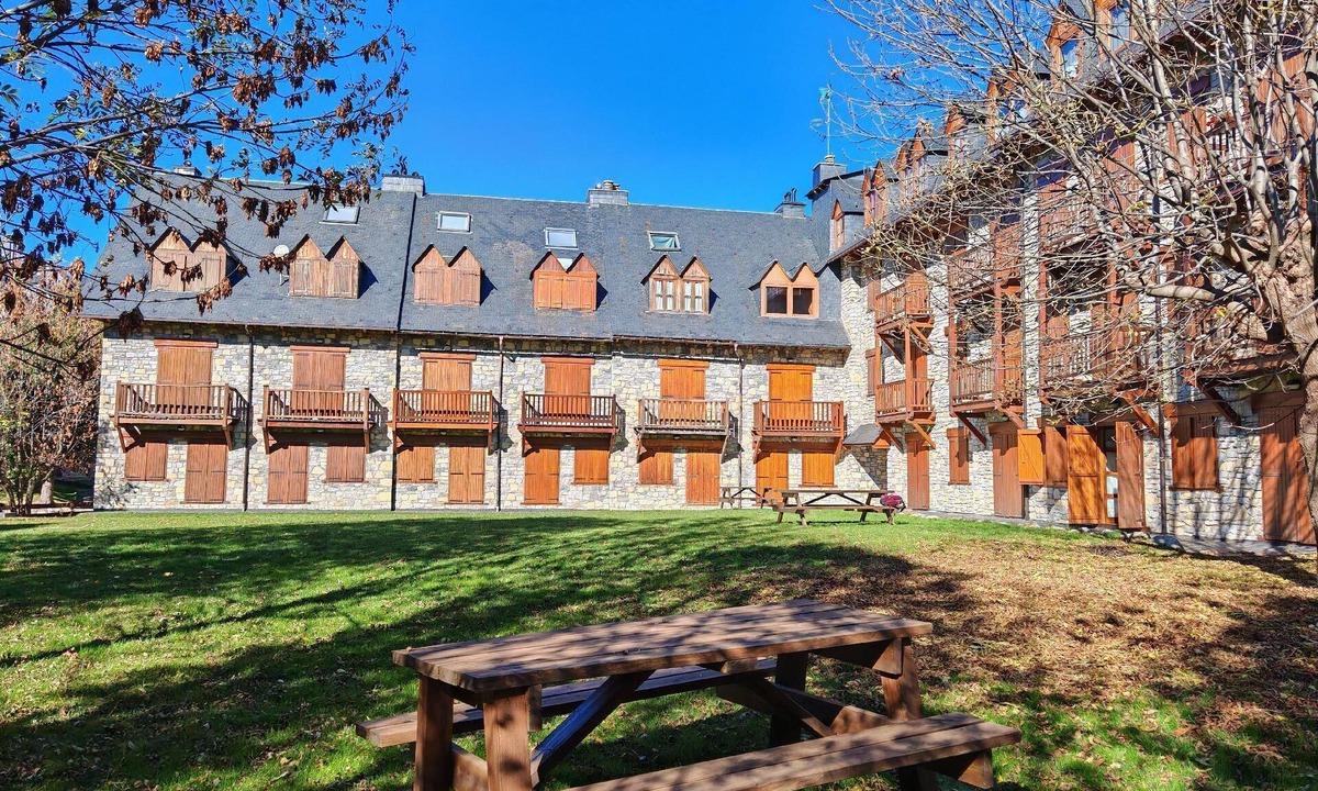 Pla de l'Ermita Apartment | Flat with garden Isard 1 Vall de Boí