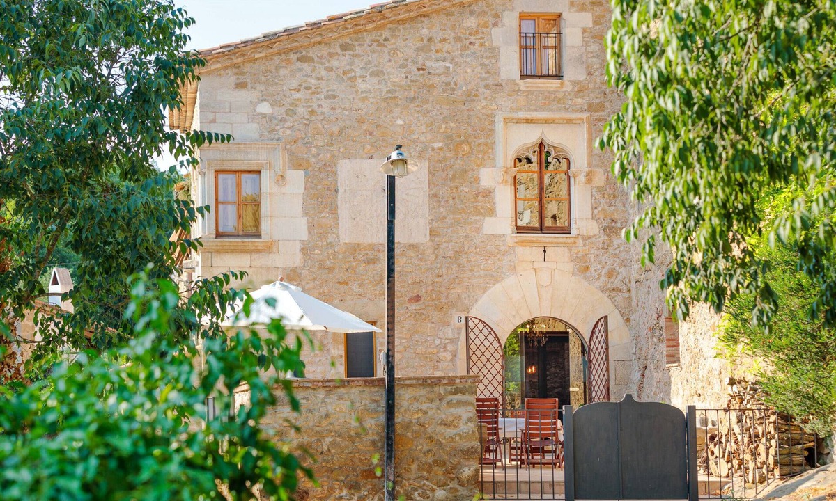 Sant Jordi Desvalls Villa | Flateli El Racó de Diana
