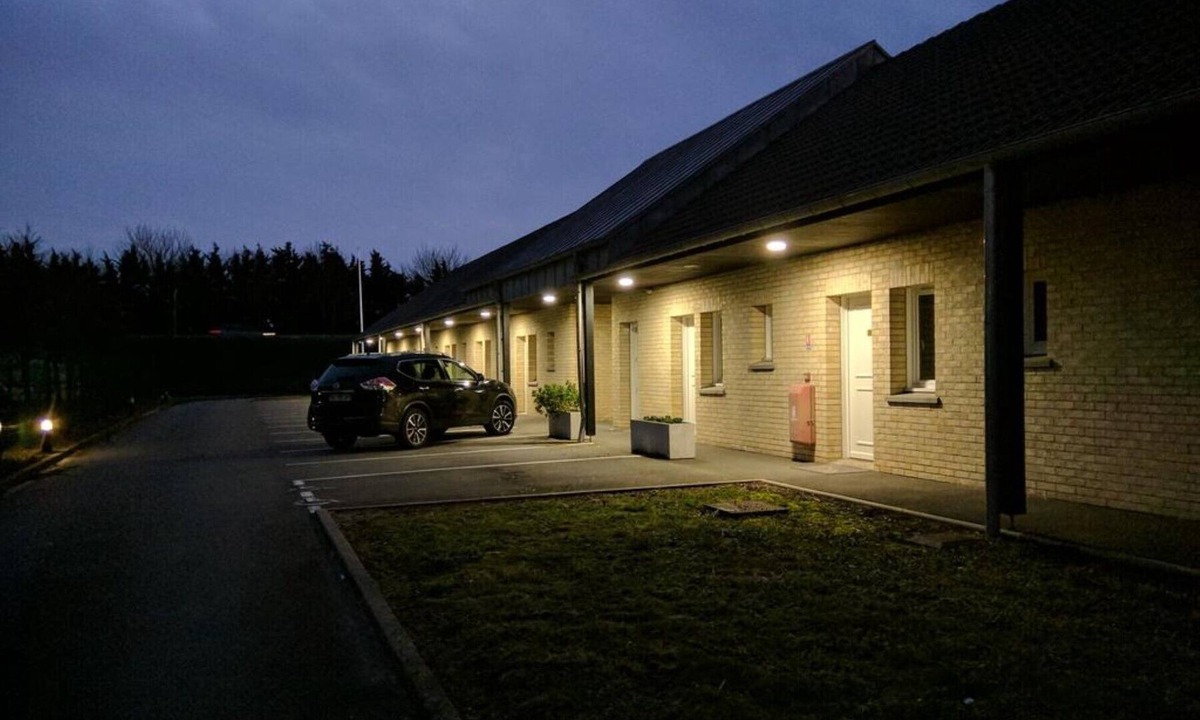 Bailleul Apartment | > Fleur de Lys 2 >