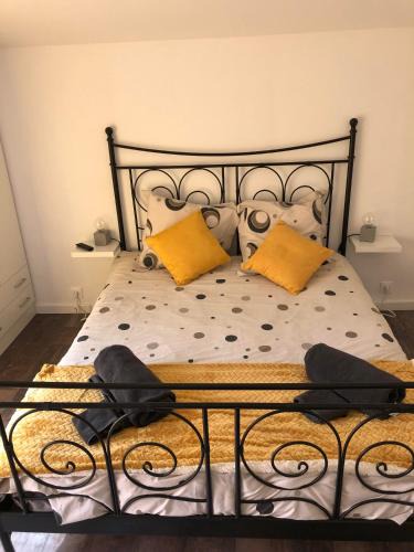 Illies House | Fleur du paradis