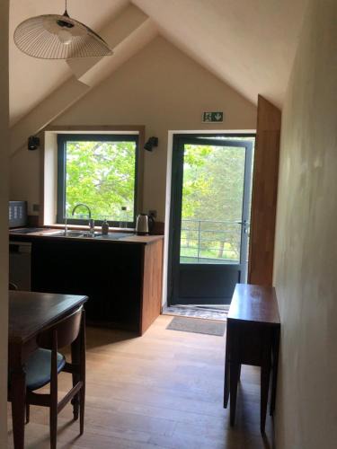 Saint-Brieuc-des-Iffs Hotel | Fleurs de lin