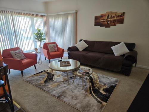 South Holland House | FlexStay