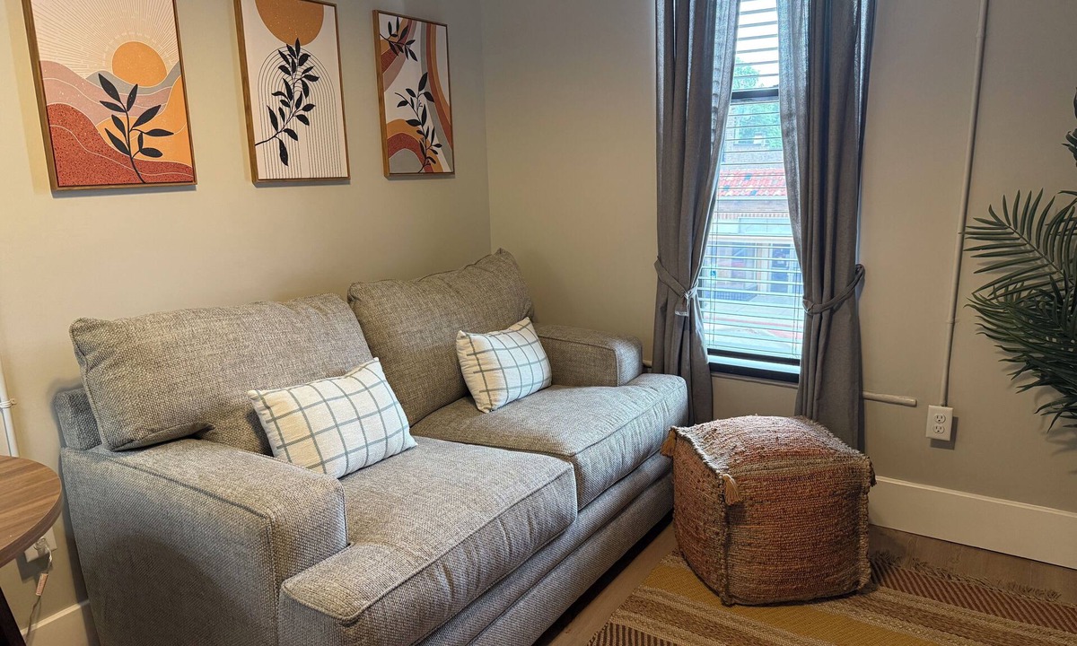 Osawatomie Apartment | Flint Hills Flat charming 2-bedroom, 1 bath apartment in Osawatomie. NEW listing