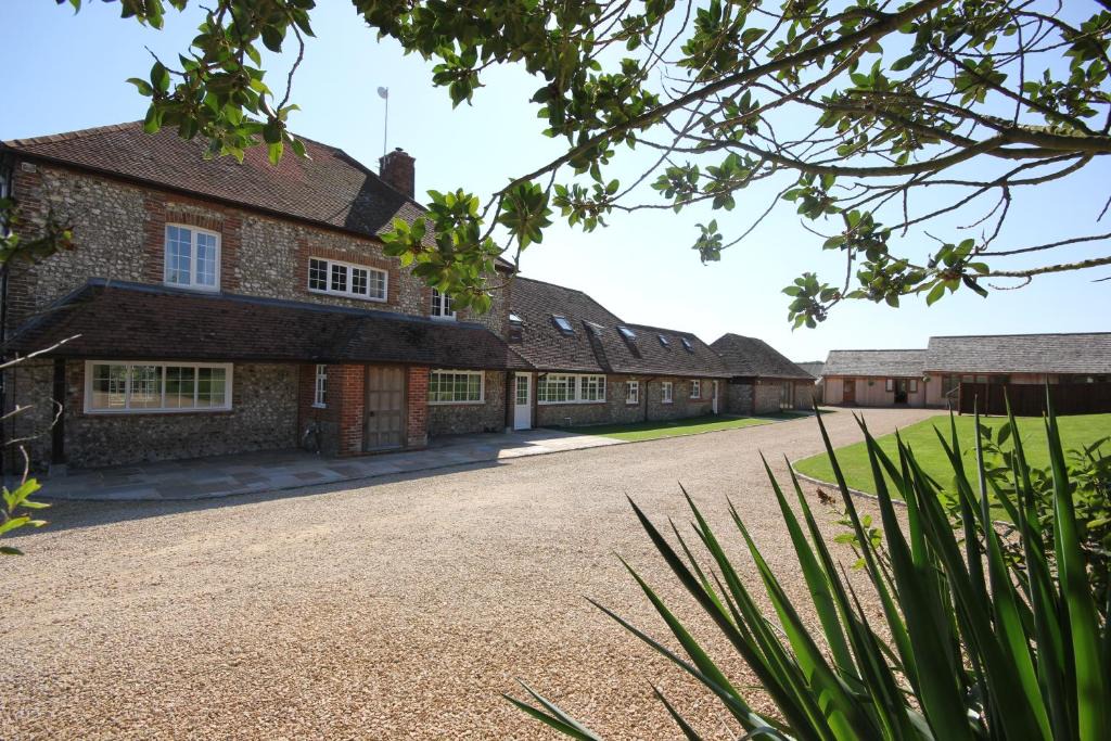 Aldingbourne House | Flintstone Cottages