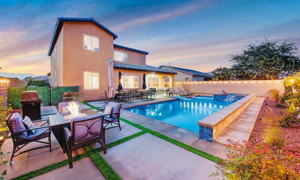 Coachella House | Flirty Flamingo/Huge Pool/Spa