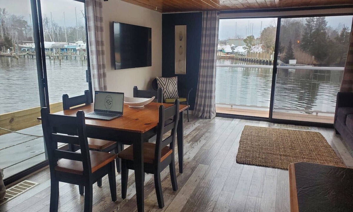 Forked River Boat Rental | Float and Relax ON the Water Float Home w Kayaks
