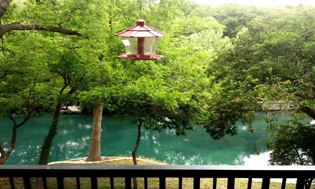 New Braunfels Condo | Float Inn 2 at Camp Warnecke on the Comal River across from Schlitterbahn