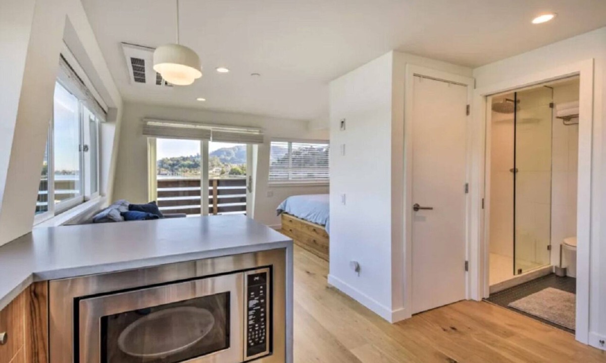 Mill Valley Apartment | Floating Condos 'B' & 'D' - Richardson Bay.