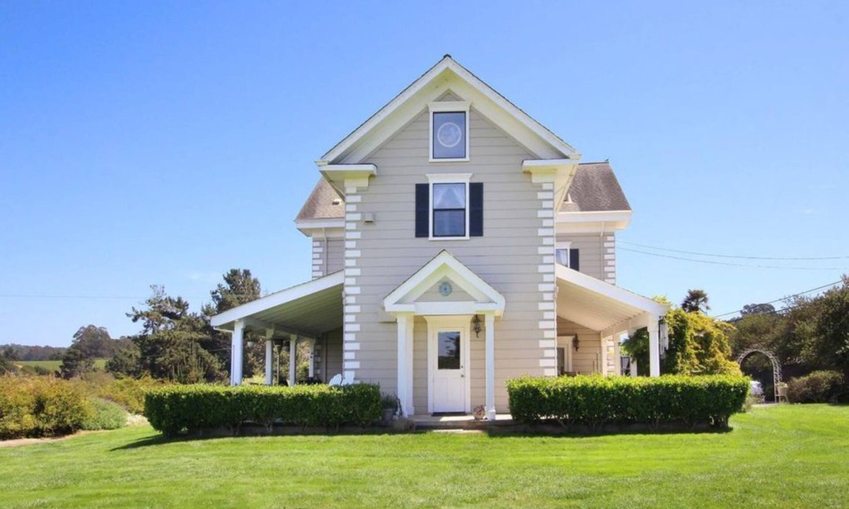 La Selva Beach Bed & Breakfast | Flora Vista Inn