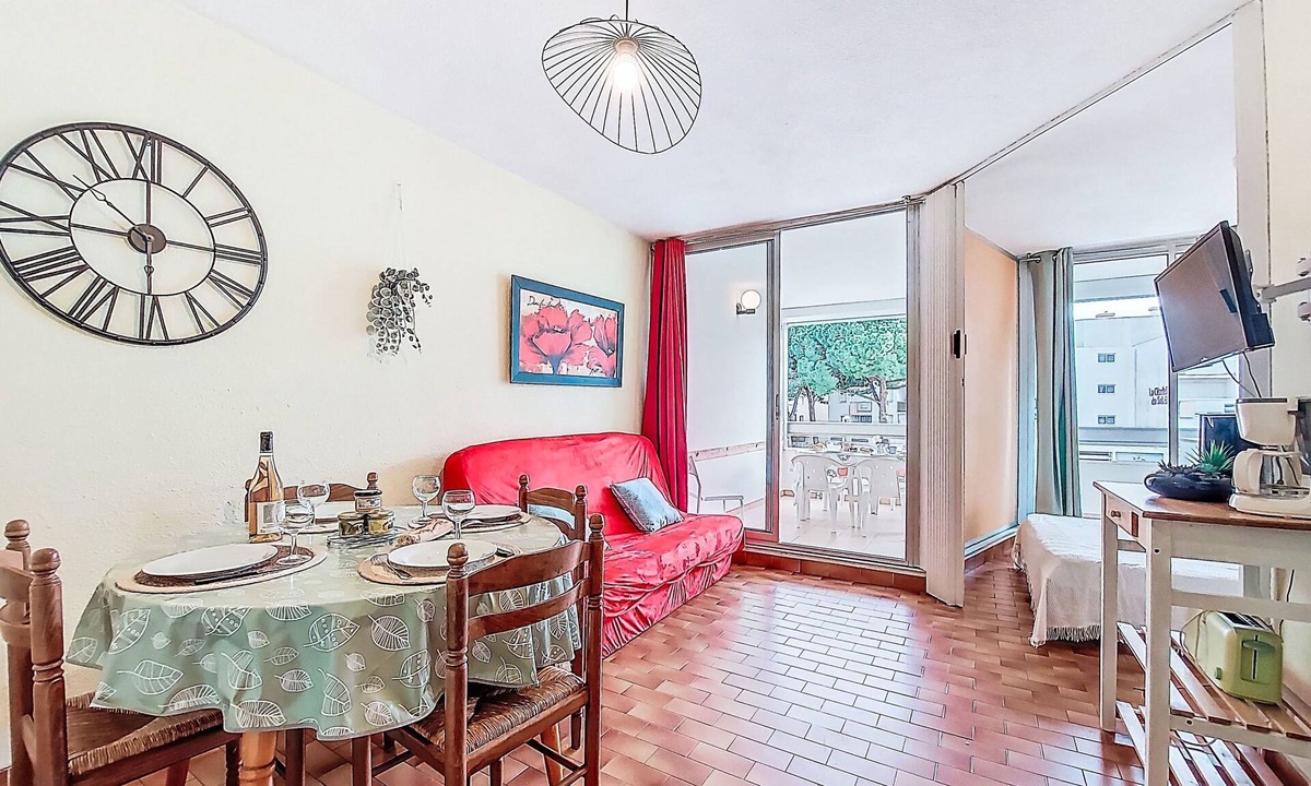 Le Grau-Du-Roi Apartment | Floralies I by Interhome