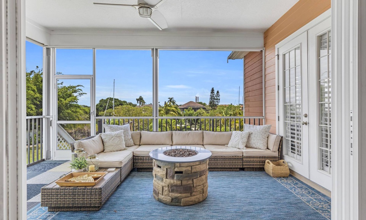 Bal Harbour House | Florida FUN starts here! Waterfront with Dock & Pool 4BR!