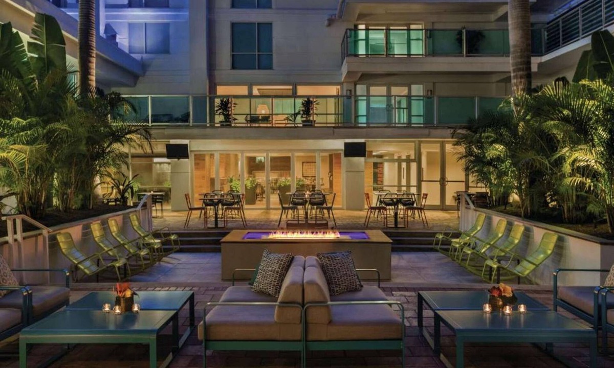 Westshore Hotel | Florida’s Laid-Back Charm | Free Airport Shuttle