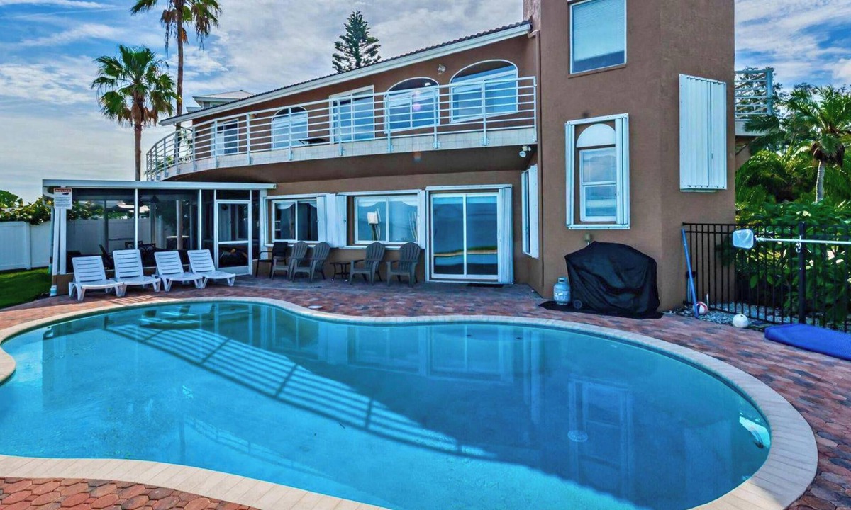 Crystal Beach House | Florida Villa | Waterfront | Private Pool
