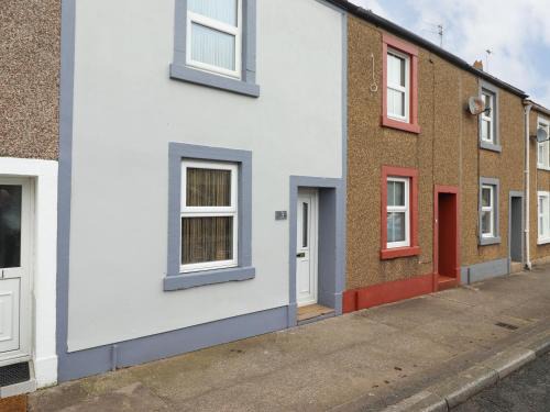 Calder Bridge House | Flosh Cottage