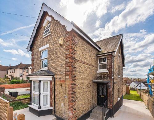 Gravesend Apartment | Flourish House