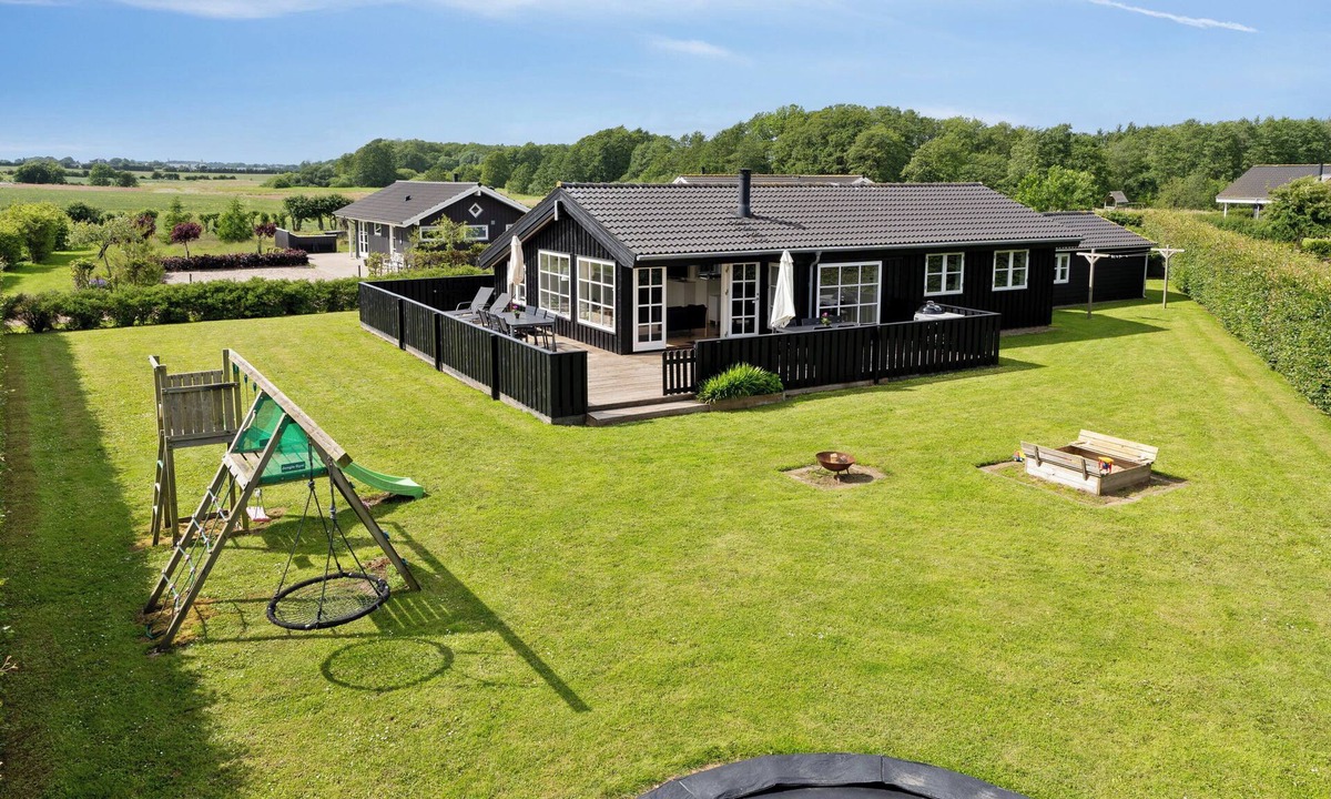 Flovt Strand House | Flovt Beach Peace and private garden