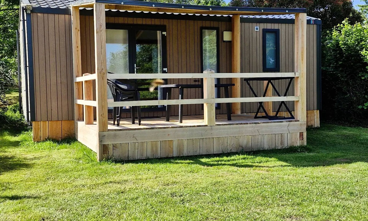 Pressignac House | Flower Lake Camping * - Mobil home Aquitaine Comfort 24m2 - 2 bedrooms + covered terrace + TV 4 people