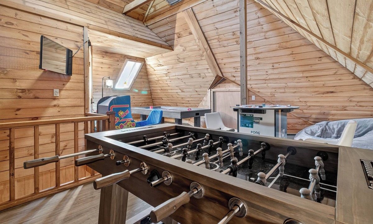 Bristol Hills Other | FLXFarms-7Bd-6Ba-HotTub-Firepit-Arcade-PetFriendly