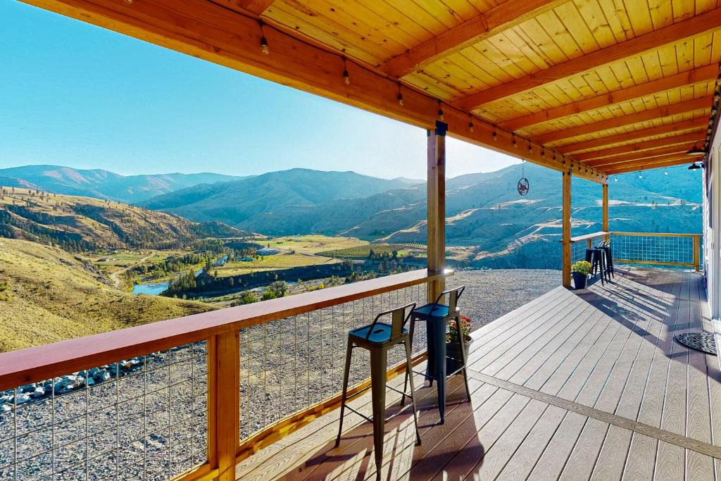 Pateros House | Flycast Meadows