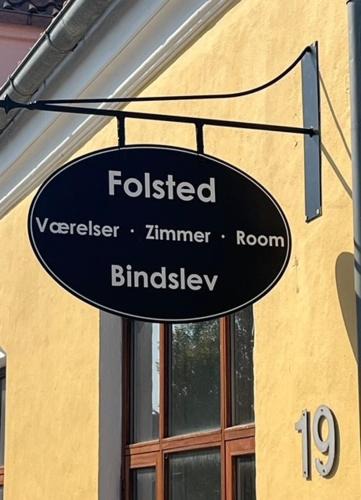 Bindslev Hotel | Folsted - Værelse 204 med eget badeværelse og fri parkering