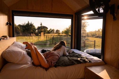 Montauban Cabin | Fonneuve Les Crins - Parcel Tiny House - Tiny House entourée par les chevaux à 45mn de Toulouse MAE-5113