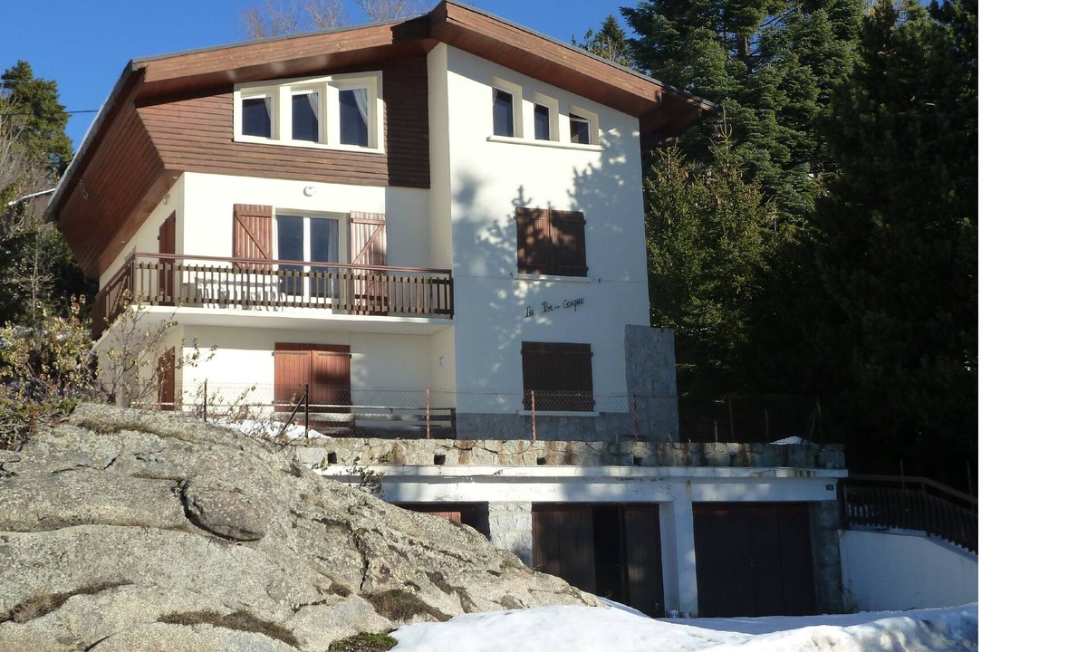 Font-Romeu-Odeillo-Via Ski Chalet | Font Romeu Odeillo Via: Renovated apartment in a chalet downtown