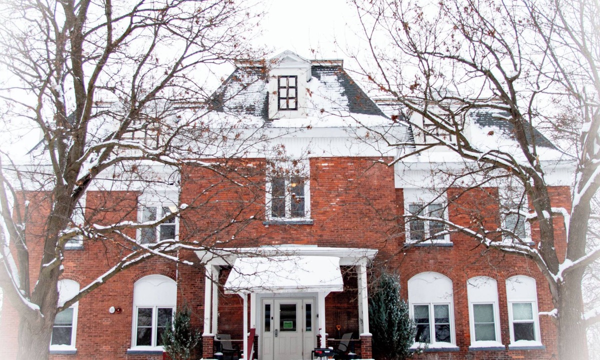 Whippleville Cabin | Foothills Lodge & Café - Private en-suite Bathroom