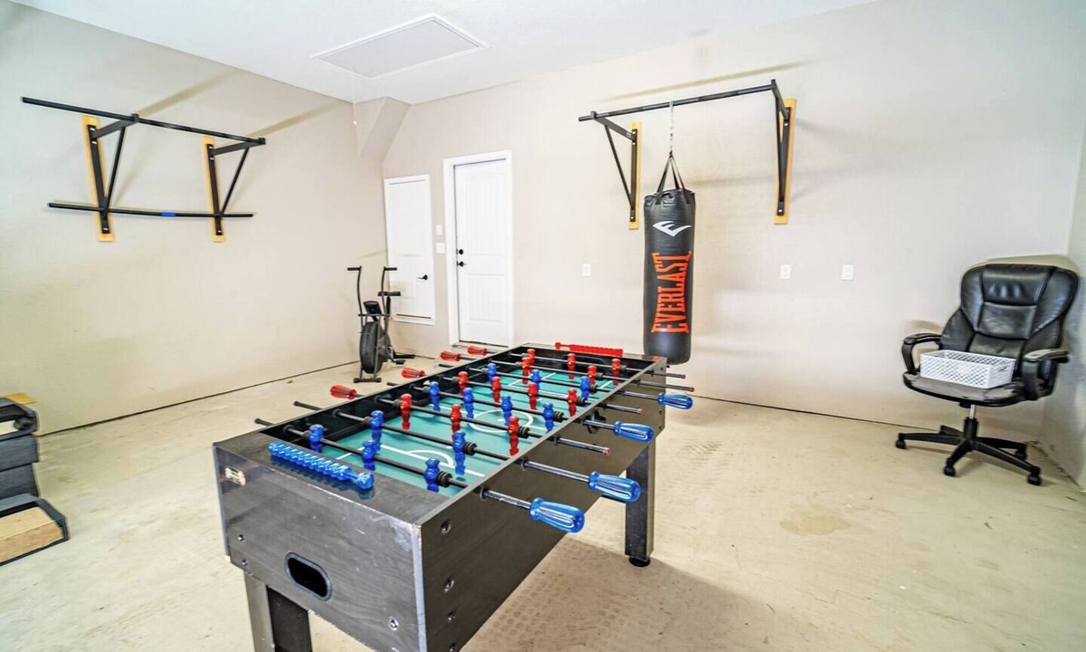 Hutto House | For Families and pets near Tesla, Hutto, Samsung