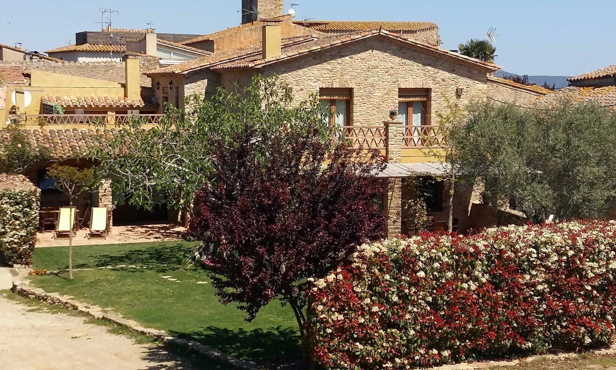 Sant Feliu de Boada House | FOR GROUPS, FAMILIES TOTAL RELAX 10/12 PAX