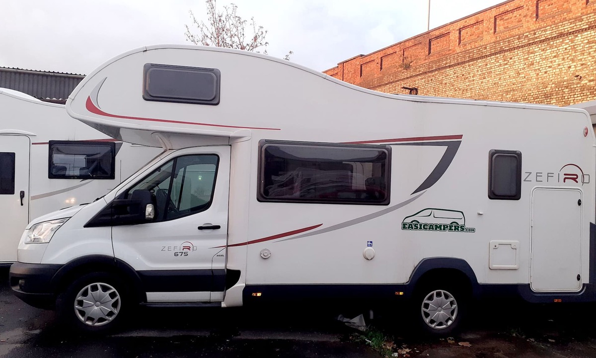 Wigan House | ford zefiro 675 6 berth