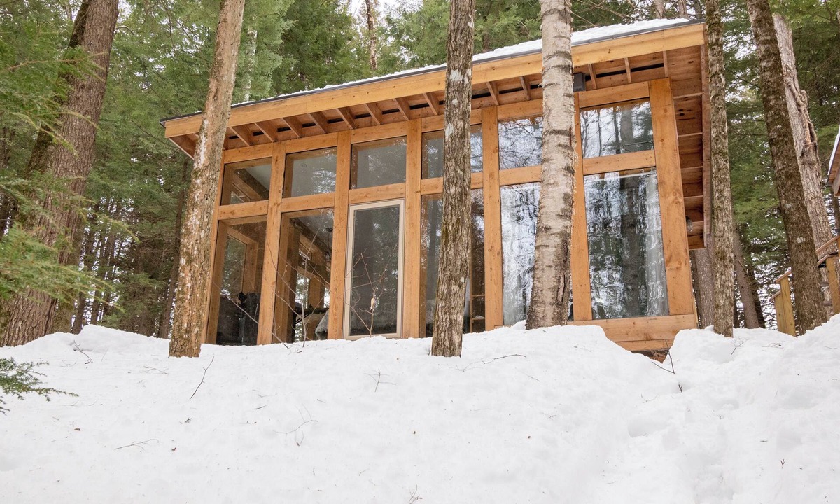 Jay House | Forest Bathing: Off-Grid Tiny Home, Pond w/Kayak