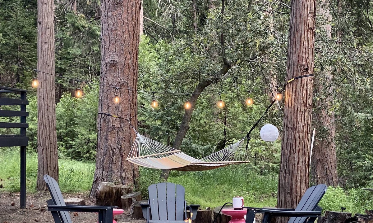 Idyllwild Cabin | Forest Cabin Deck Fire-pit Clawfoot Tub!