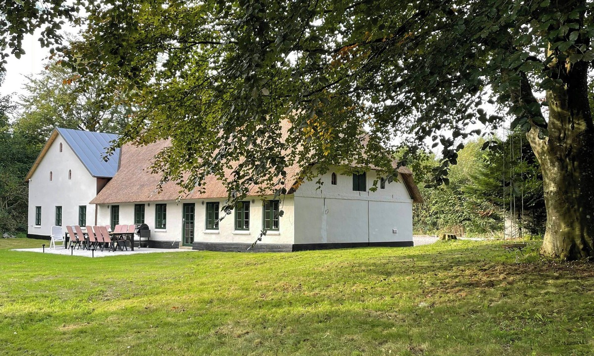 Vojens House | Forest cabin with charm and original details