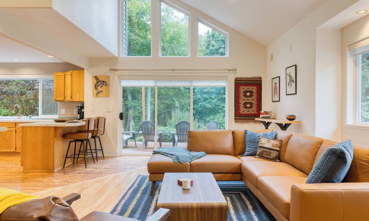 Clinton House | Forest Front Home w/Fire Pit, Mins to Beaches, Wineries | Cedarview Retreat