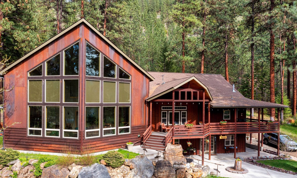 Superior Bed & Breakfast | Forest Grove Bed and Breakfast