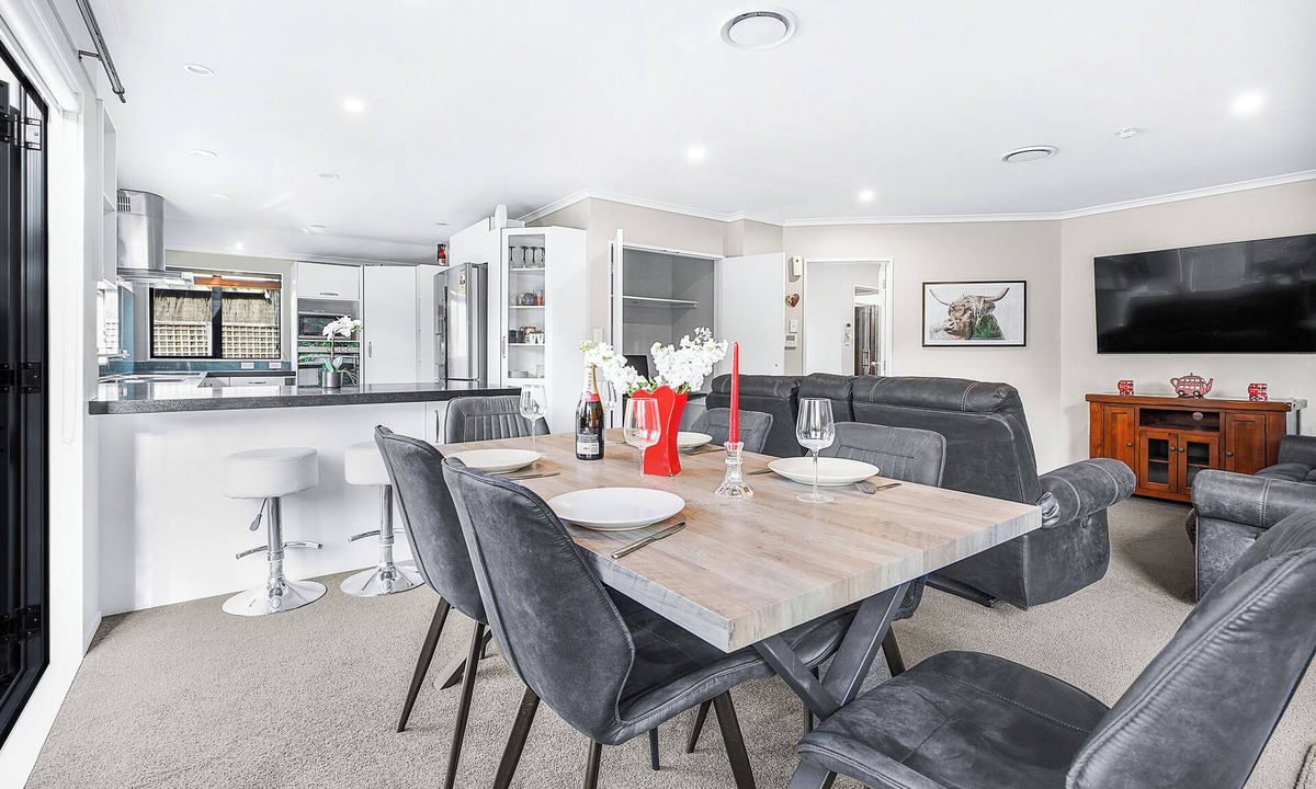 Hamilton House | Forest Haven - Hamilton Holiday Home