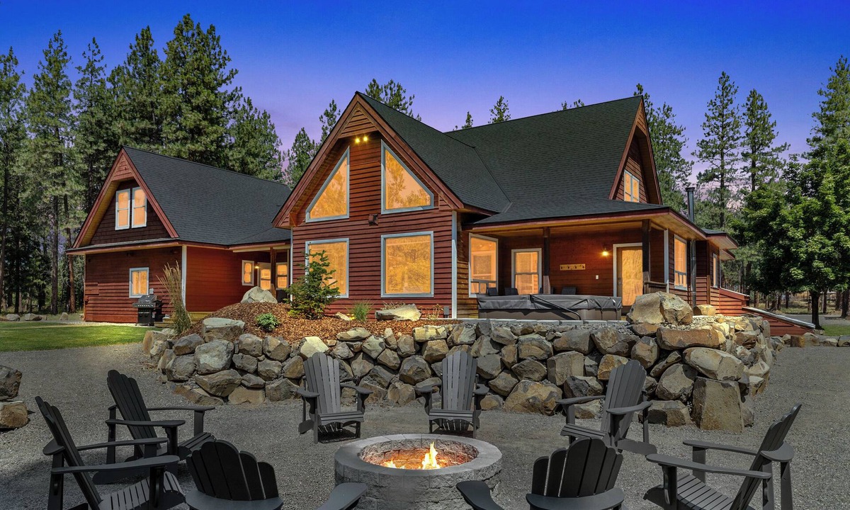 Cle Elum House | Forest Haven w Stargazing Hot Tub