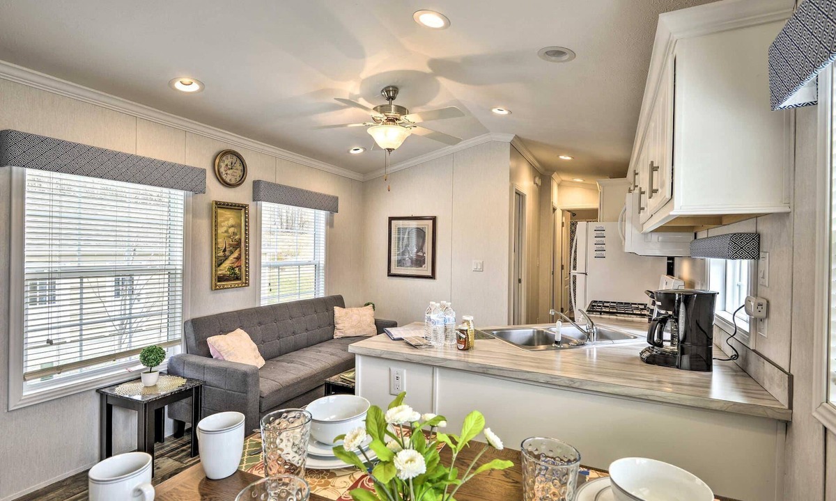 Pleasant Mount Cottage | Forest Hideout Cottage Nature’s Spring Symphony