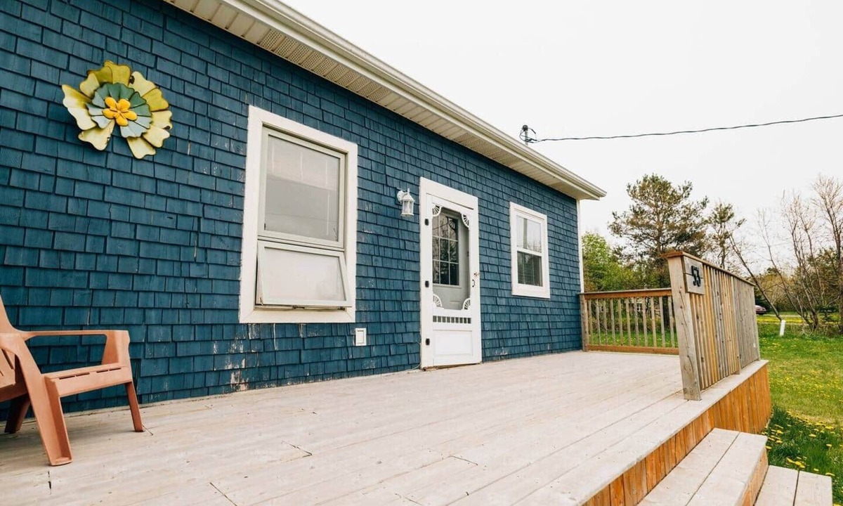 Green Gables House | Forest Lane Cozy Blue Right Side
