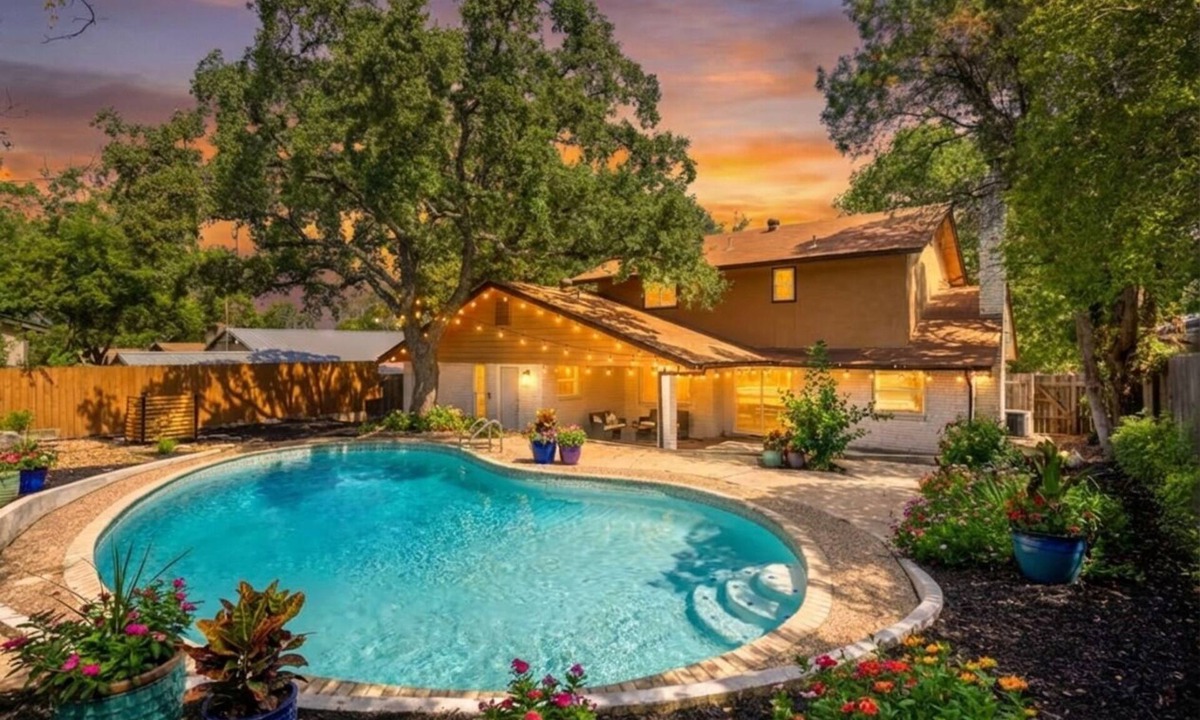 Leon Valley House | Forest Oaks Pool House 5/2 Medical Center