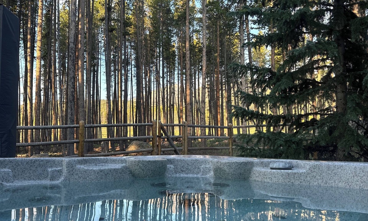Warrior's Mark West House | Forest Retreat, Walk to Burro Trail, Peak 10/Quandary Views, Fire Pit, Sleeps 12