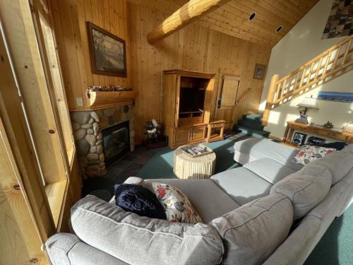 Redmond House | Forest Ridge home