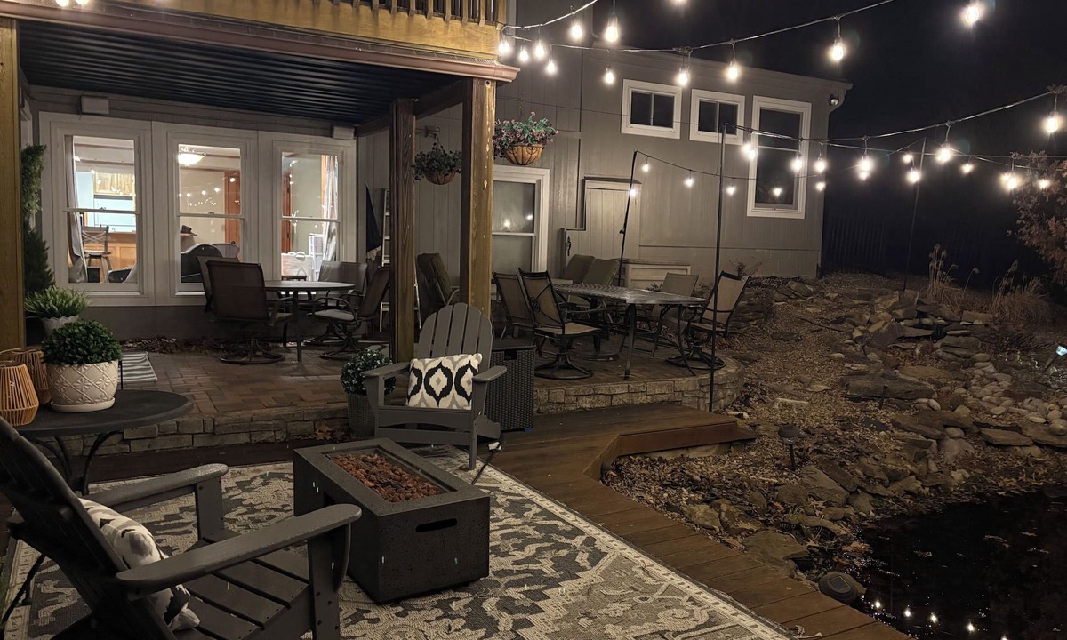 Bonner Springs House | Forest View Inn - A retreat in the woods!
