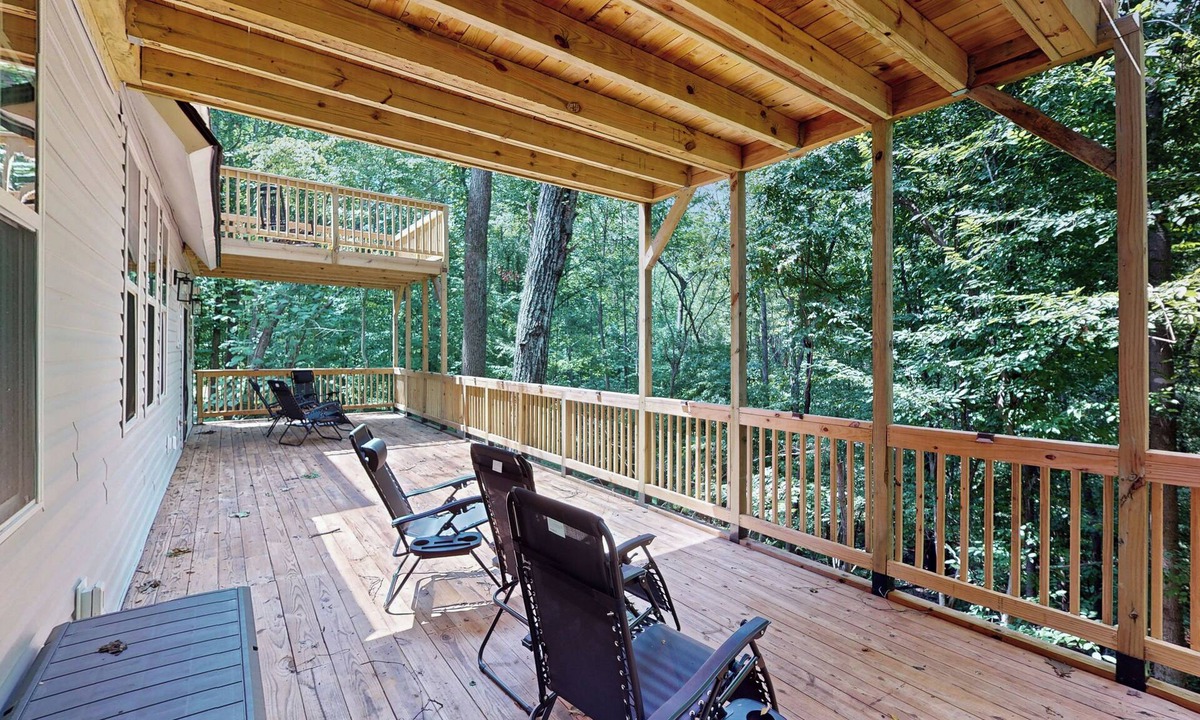 Windsor Hills House | Forest Views & Grill! Lynchburg Treehouse Retreat
