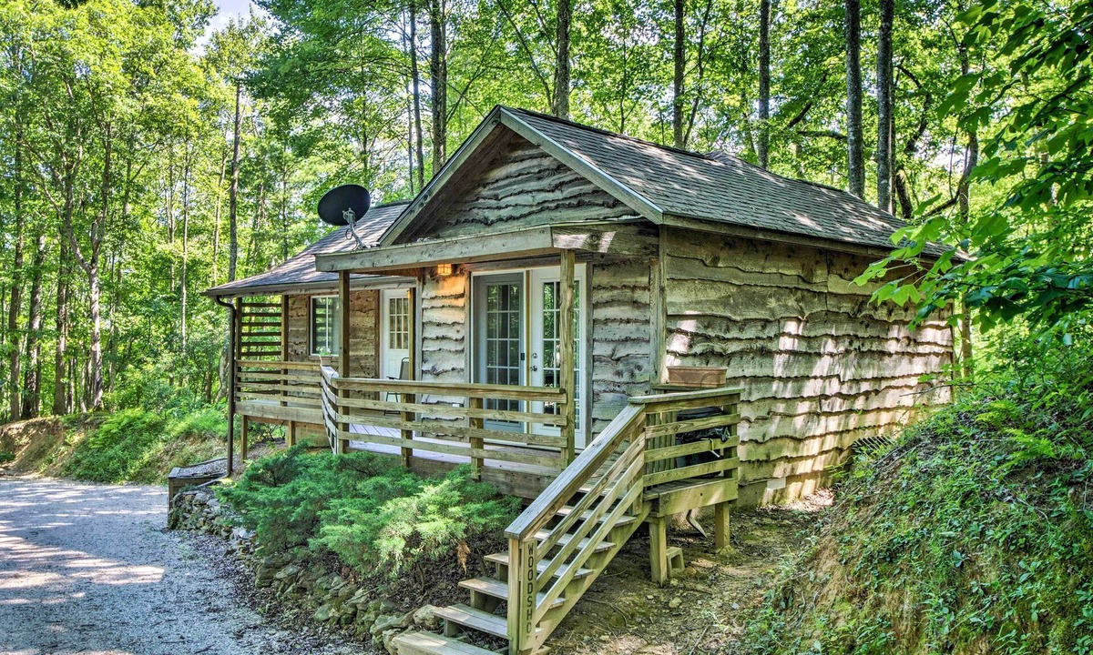 Stecoah Cabin | Forest Views! ‘The Woodshop’ Robbinsville Cabin