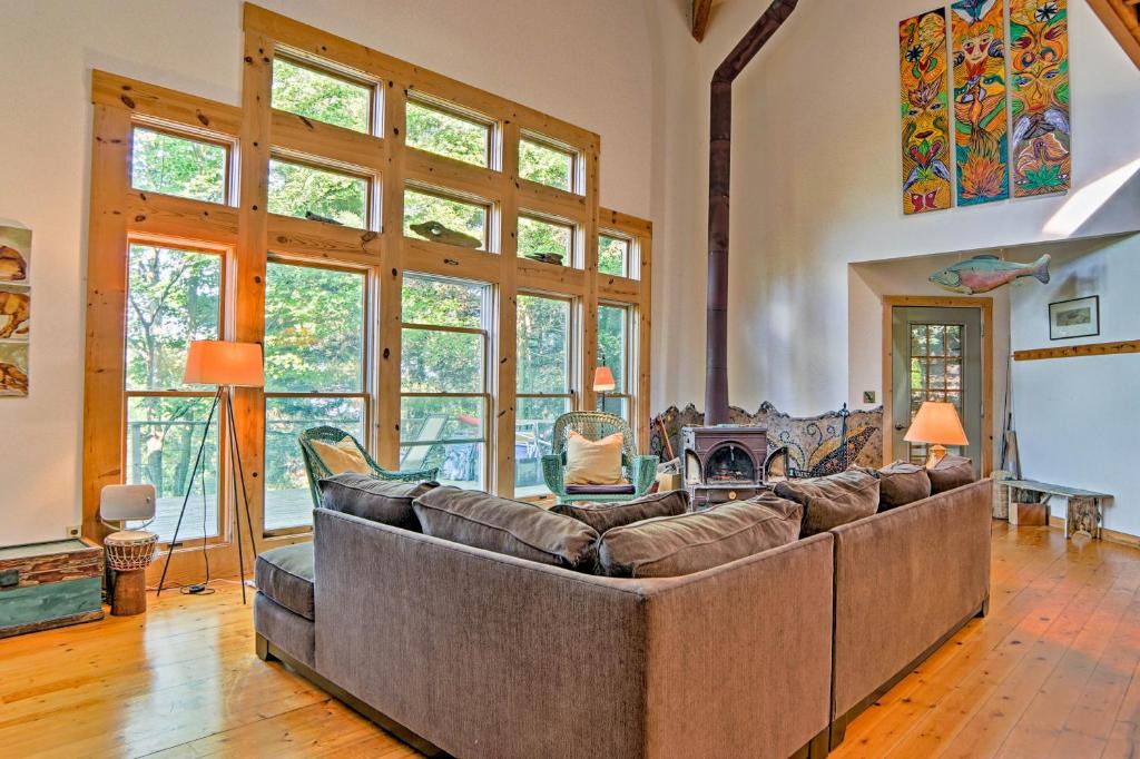 Pentwater House | Forested Pentwater Vacation Rental - Walk to Beach