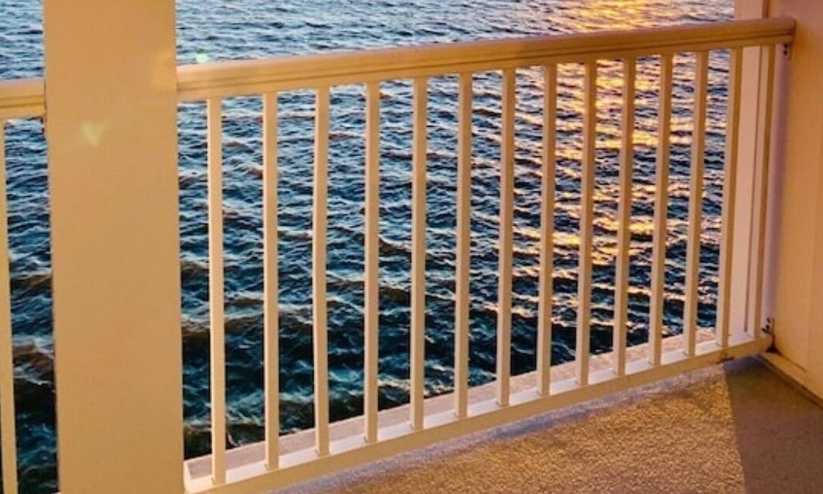 Crisfield Condo | Forever Water Views