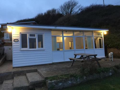 Ventnor Ski Chalet | FOREVER YOUNG